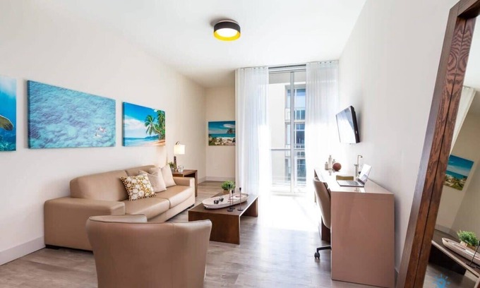 Hollywood Apartment | Lovely Apartment - Rooftop Pool- Hollywood Beach