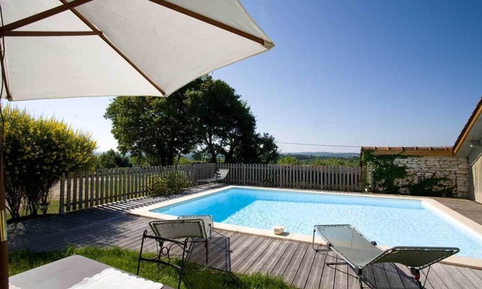 Daglan House | Lovely barn conversion with private heated pool, terrace and garden