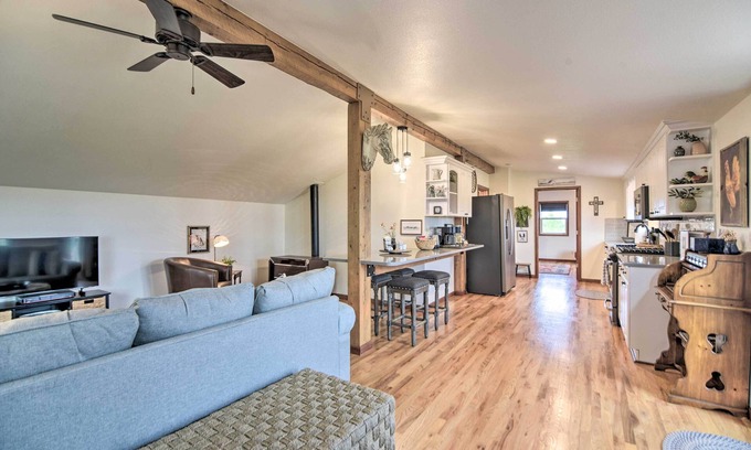 Fort Collins Apartment | Lovely Barn Loft w/Mountain Views on Horse Estate