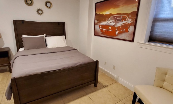 Elwood House | Lovely Basement with 2 Bedrooms and Kitchen