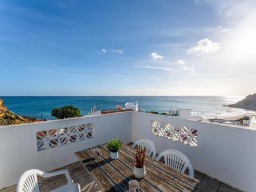 Burgau Apartment | Lovely beach apartment, sea views, rooftop terrace #1974