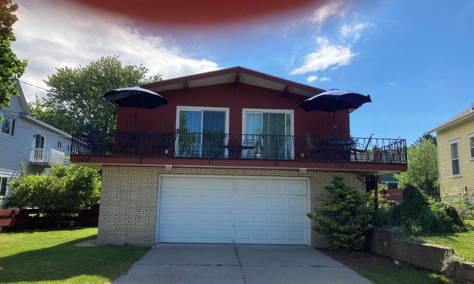 Bluffton Cottage | Lovely Beach Cottage With View Of you Channel, Park, & Lighthouse.