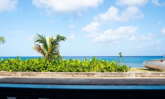 Douglas Apartment | Lovely beachside 1-bed rental unit SEAHORSE