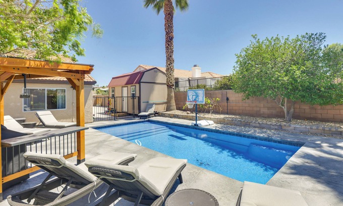 Sunridge Estates House | Lovely Bullhead City Retreat w/Patio & Grill!