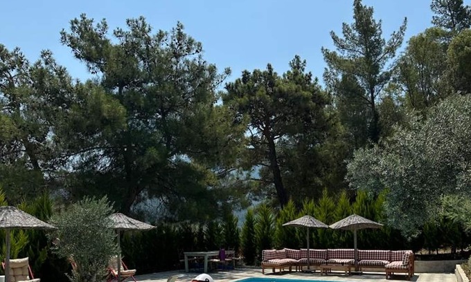 Selcuk House | Lovely Bungalow Surrounded by Nature in Selcuk