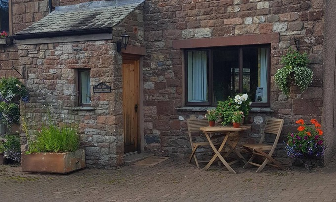 Brampton Cottage | LOVELY COTTAGE LOCATED ON THE EDGE OF THE LAKE DISTRICT NR APPLEBY - SLEEPS 3
