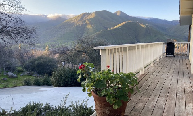 Three Rivers House | Lovely Canyon View Home at Sequoia with an EV charger on the property