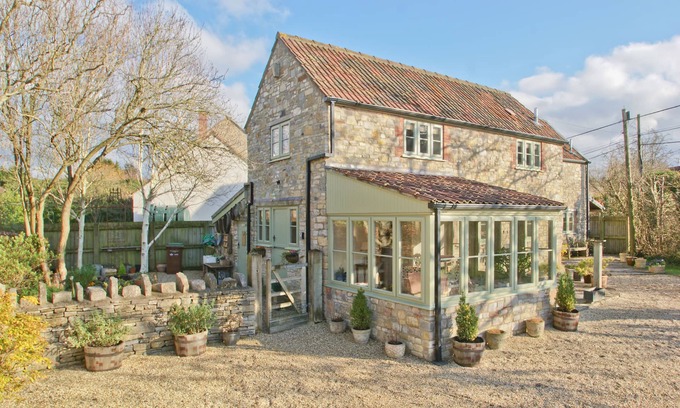 Wells Cottage | Lovely Character Cottage With Stunning Countryside Walks
