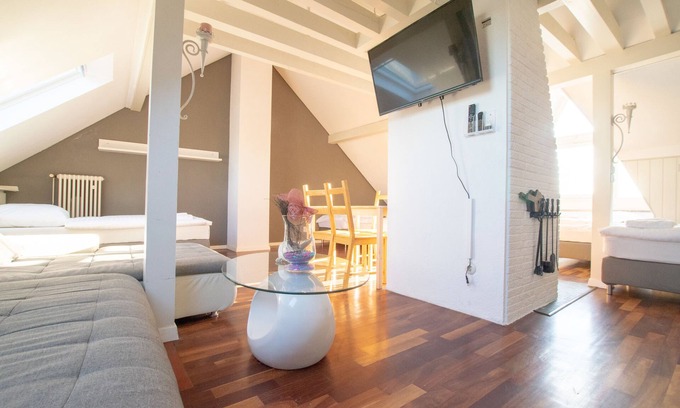 Buderich Apartment | Lovely City House