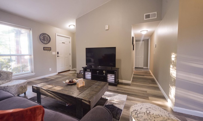 Overland Condo | Lovely condo fully remodeled just minutes from West Port Plaza