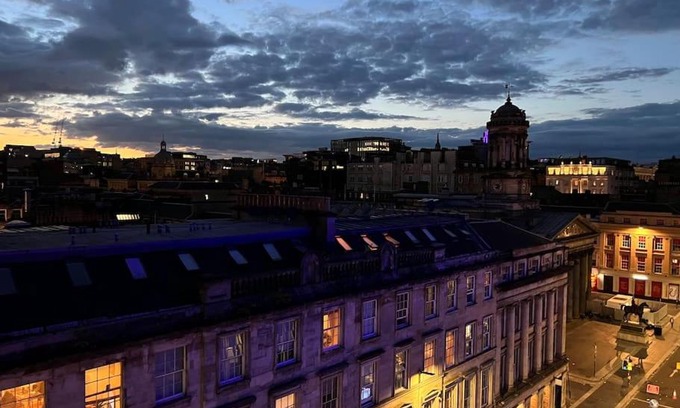 City Centre Glasgow Apartment | Lovely, cosy bedroom close to Queen street station