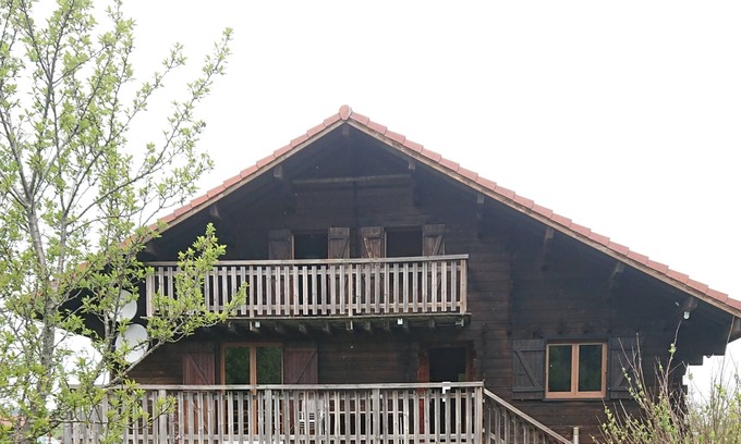 Chaux-Neuve Ski Chalet | Lovely cottage for nature lovers.