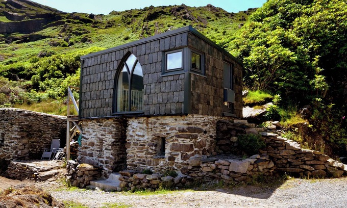 Lauragh Cottage | Lovely Cottage in the Cork & Kerry Mountains. Stunning Views A Hikers Paradise