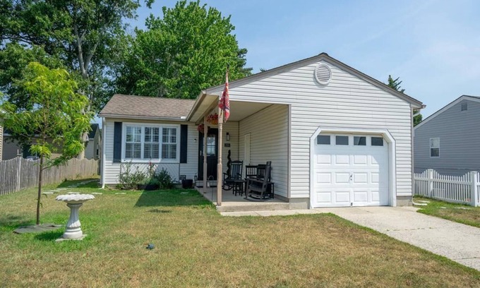 Villas House | Lovely Cottage on Cedardale in Villas