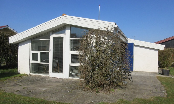 Nykobing Mors House | Lovely cottage with fjord views over the Limfjord and close to beach with jetty