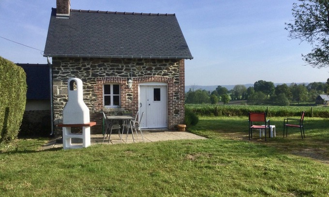 Brecey Cottage | Lovely country cottage in its own peaceful orchard with stunning views