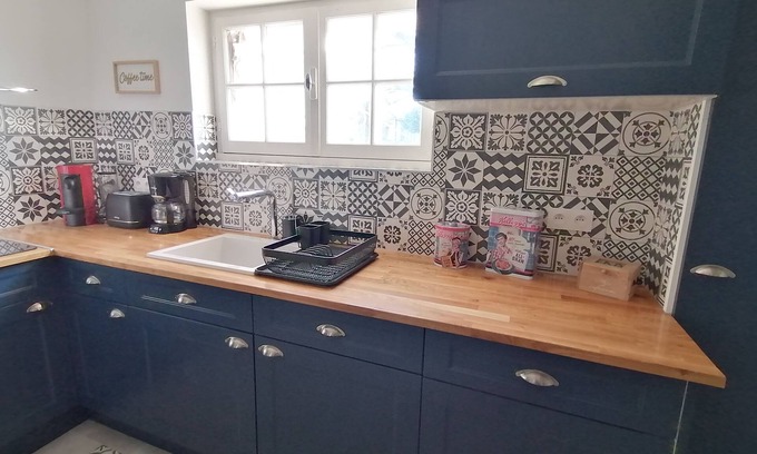 La Rochefoucauld House | Lovely detached apartment in country house