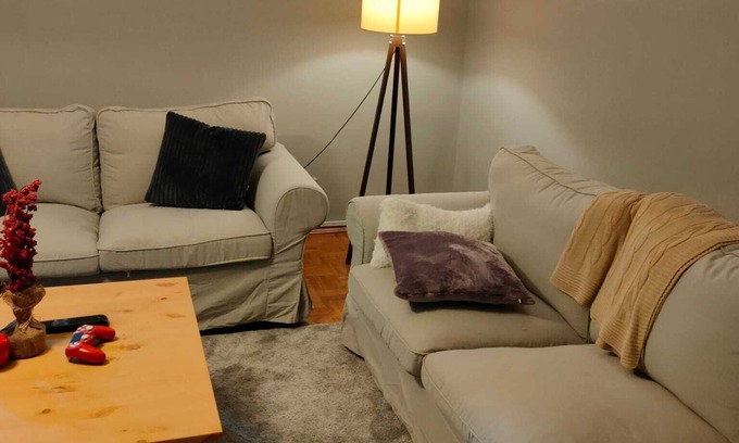 Koru Mahallesi House | lovely district, family run house, cozy 1+1, near to metro station.