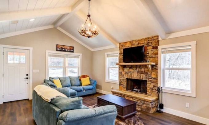 Ellijay House | Lovely Ellijay Home with a Cabin feel and Beautiful views