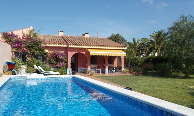 Valdelagrana House | Lovely Private House,Pool,Garden,Wi-fi BBQ Parking