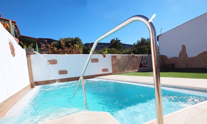 Santa Lucia Villa | Lovely Villa with private salt pool.Santa Lucia