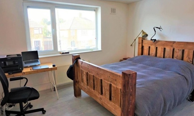 Gillingham House | Lovely Family Home in Rainham. Relax at this peaceful home away from home.n