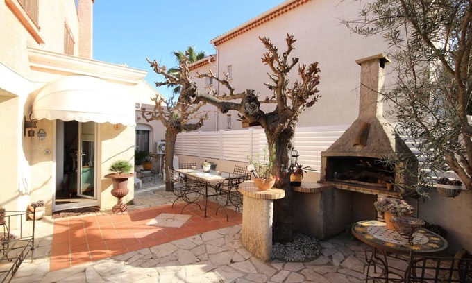 Portiragnes-Plage Apartment | Lovely flat with 90sqm with airco, WIFI, only at 80m from the beach of Portiragnes plage