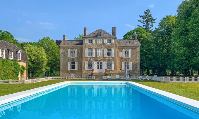 Saint-Michel-de-Chavaignes House | Lovely home in St Michel d.Chavaignes