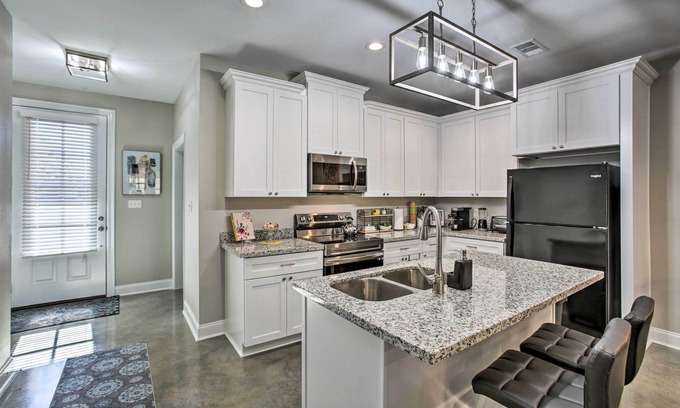 Hammond House | Lovely Hammond Getaway w/Patio & Yard!