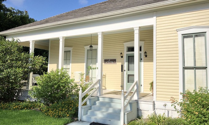 Columbus House | Lovely Historic Home Downtown Columbus