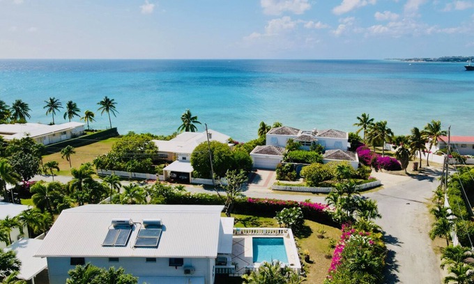 Atlantic Shores House | Lovely holiday villa with swimming pool, very close to the beach.