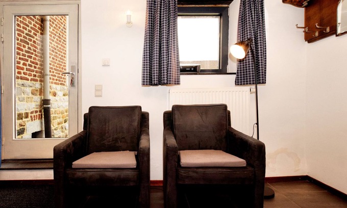 Richelle House | Lovely Holiday Home in Richelle with Barbecue