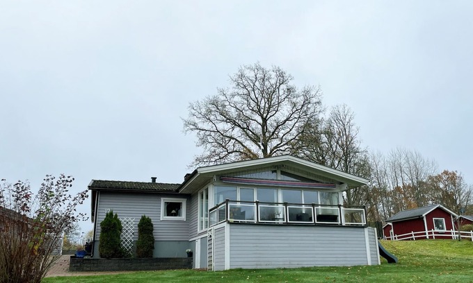 Lagan House | Lovely holiday home with a panoramic view of lake Flåren near Lagan | SE06042