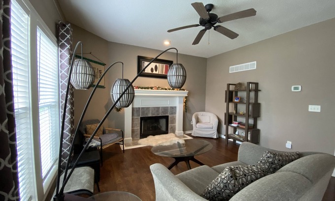 South Kansas City House | Lovely Home Away from Home