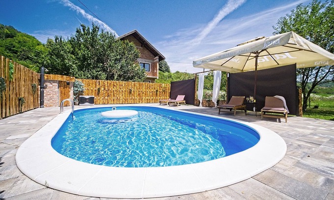 Hrvatska Kostajnica House | Lovely home in Hrvatska Kostajnica