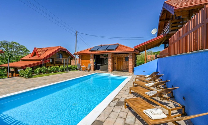 Ludbreg House | Lovely home in Vinogradi Ludbreski