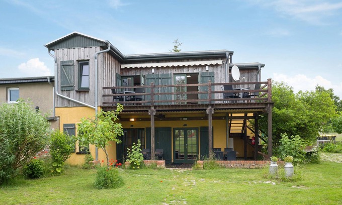 Am Salzhaff House | Lovely home in Am Salzhaff with kitchen