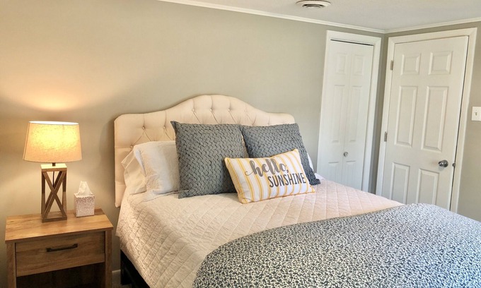 Bourbonnais House | Lovely home in Bourbonnais