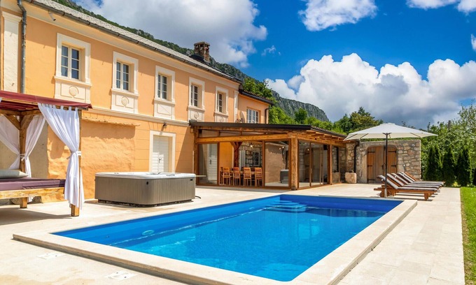 Vinodolska opcina House | Lovely home in Bribir