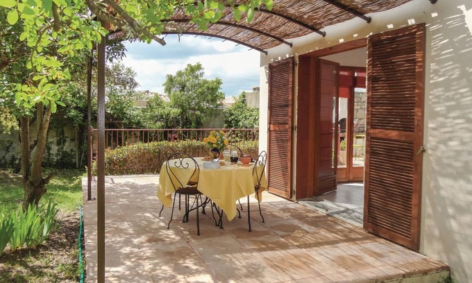 Cazevieille House | Lovely home in Cazevieille with kitchen
