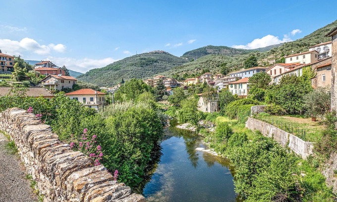 Chiusavecchia House | Lovely home in Chiusavecchia