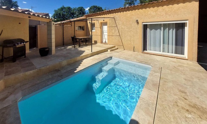 Connaux House | Lovely home in Connaux with kitchen