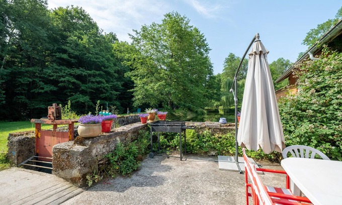 Escles House | Lovely home in Escles with kitchen