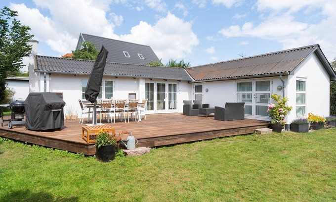 Faxe Ladeplads House | Lovely home in Faxe Ladeplads with WiFi