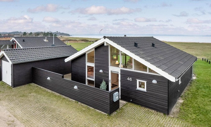 Fredericia House | Lovely home in Fredericia with kitchen