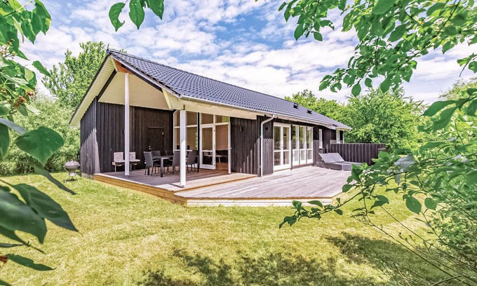 Reersø House | Lovely home in Gørlev with kitchen