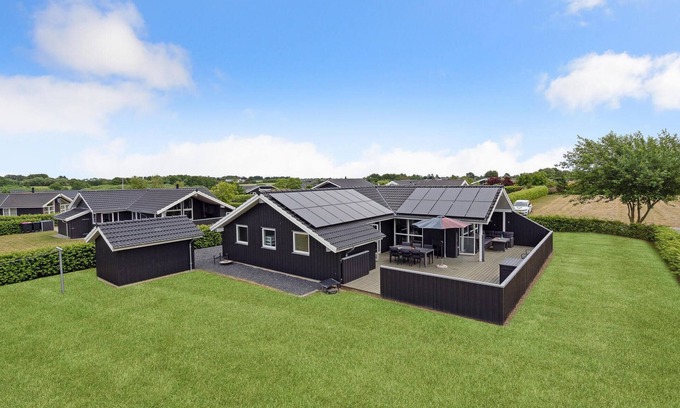 Flovt Strand House | Lovely home in Haderslev with sauna
