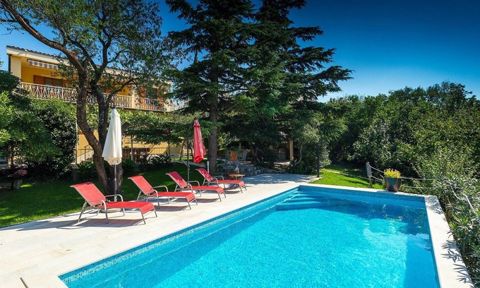 Jadranovo House | Lovely home in Jadranovo