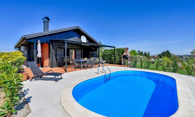 Sveti Ilija House | Lovely home in Kneginec with sauna
