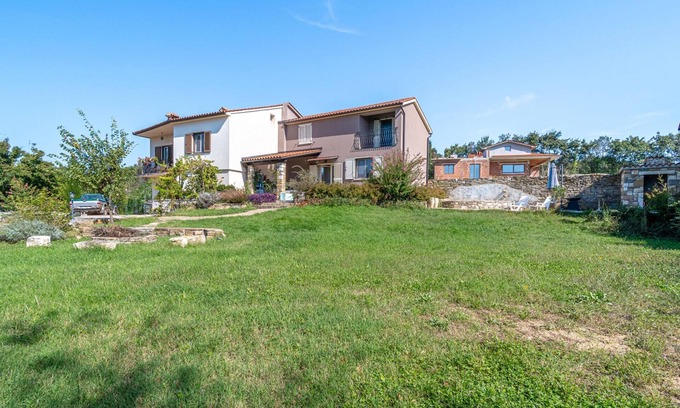 Krsan House | Lovely home in Krsan with kitchen